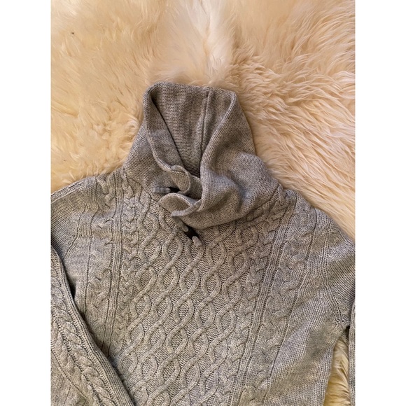 Turtleneck/ cowl sweater - Picture 3 of 4